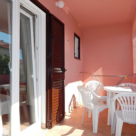 פג Apartments Luce - Family Friendly & Parking מראה חיצוני תמונה