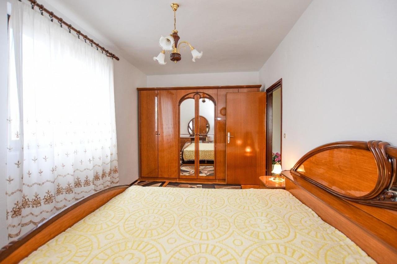 פג Apartments Luce - Family Friendly & Parking מראה חיצוני תמונה