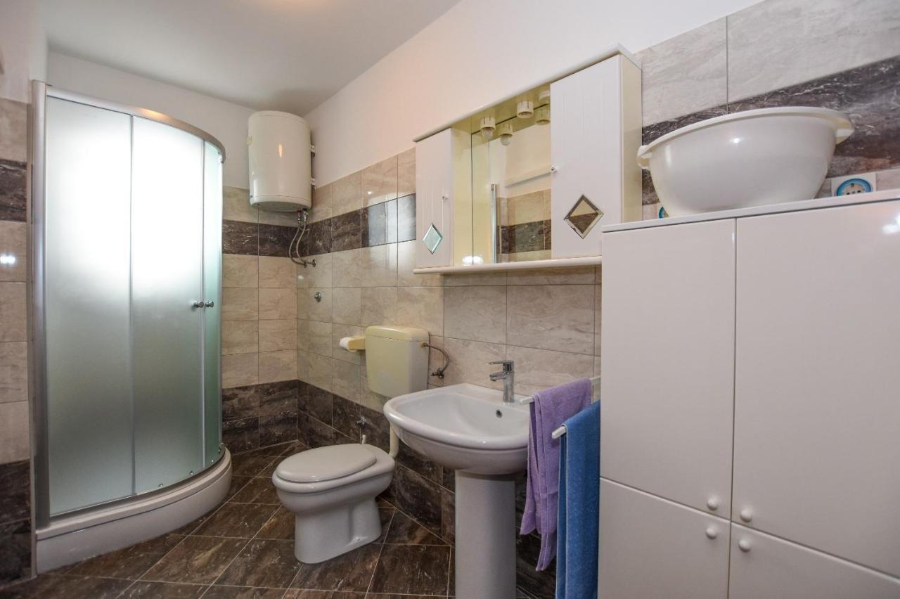 פג Apartments Luce - Family Friendly & Parking מראה חיצוני תמונה