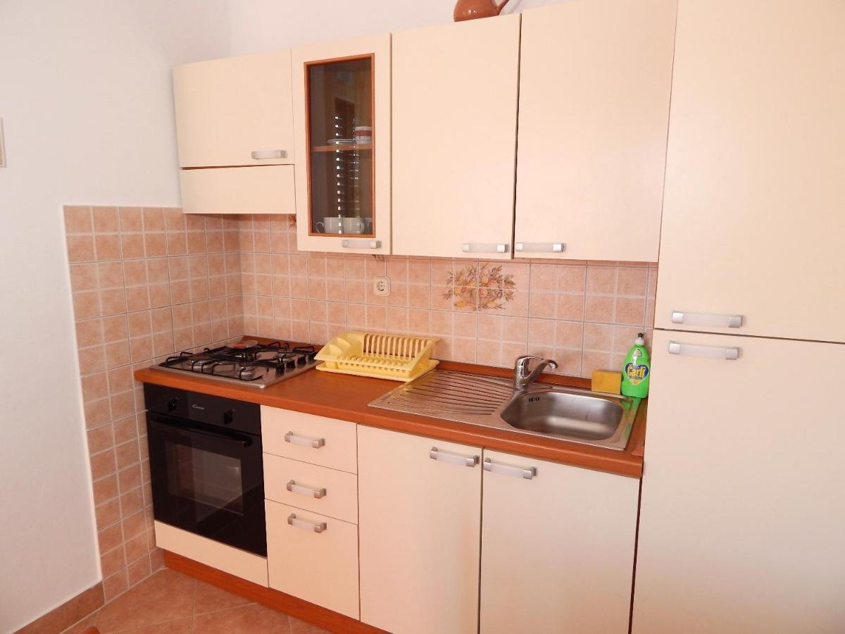 פג Apartments Luce - Family Friendly & Parking מראה חיצוני תמונה
