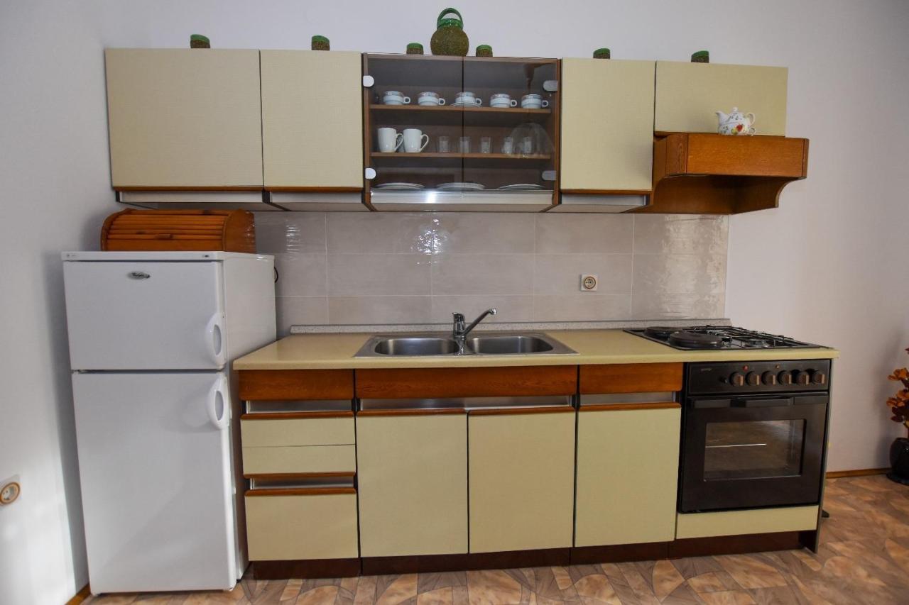 פג Apartments Luce - Family Friendly & Parking מראה חיצוני תמונה