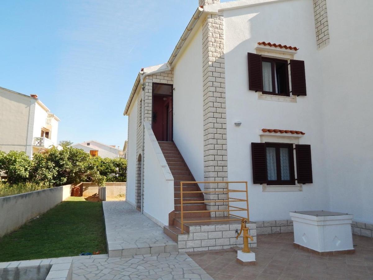 פג Apartments Luce - Family Friendly & Parking מראה חיצוני תמונה