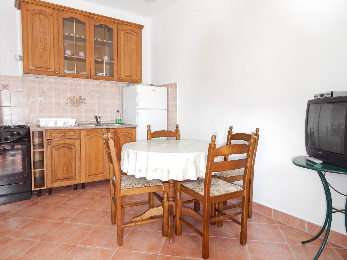פג Apartments Luce - Family Friendly & Parking מראה חיצוני תמונה