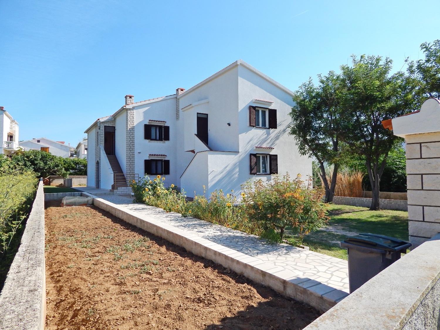 פג Apartments Luce - Family Friendly & Parking מראה חיצוני תמונה